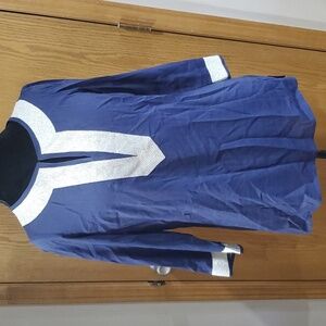 StS Sail to Sable metallic silver and navy tunic top lightweight